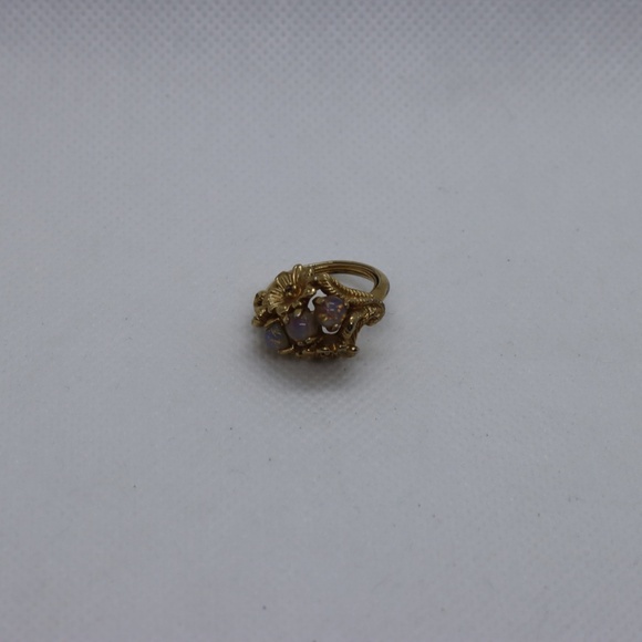 Women's or Girls - Vinatage Gold Tone and Faux Opal Ring - Picture 1 of 3